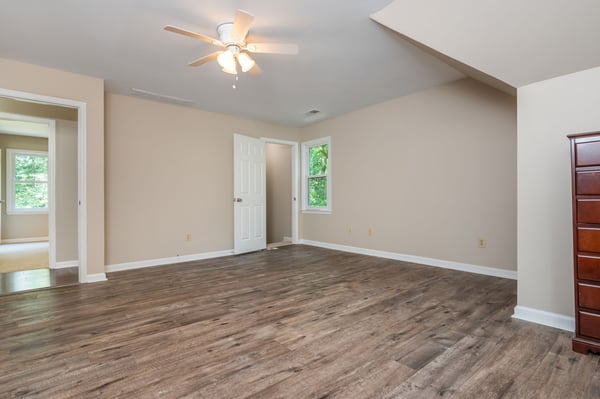 2865 Stoneglen Close, Roswell, GA