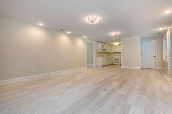 2865 Stoneglen Close, Roswell, GA
