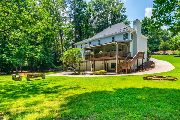 2865 Stoneglen Close, Roswell, GA
