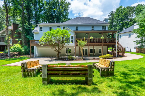 2865 Stoneglen Close, Roswell, GA
