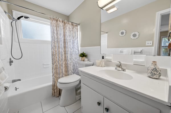 42 Venable Dr, Kilmarnock, VA
