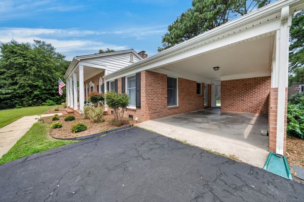 42 Venable Dr, Kilmarnock, VA