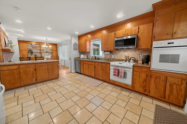 42 Venable Dr, Kilmarnock, VA