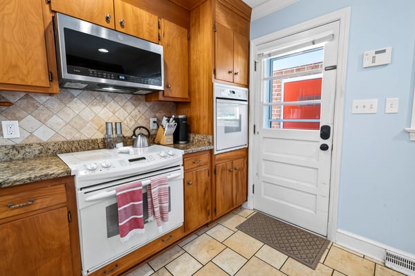 42 Venable Dr, Kilmarnock, VA