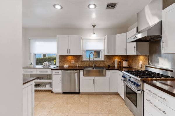 6115 Van Noord Avenue, Valley Glen, CA