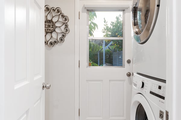 6115 Van Noord Avenue, Valley Glen, CA