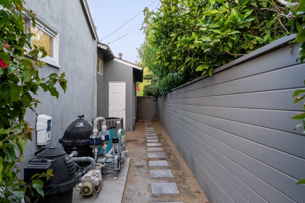 6115 Van Noord Avenue, Valley Glen, CA