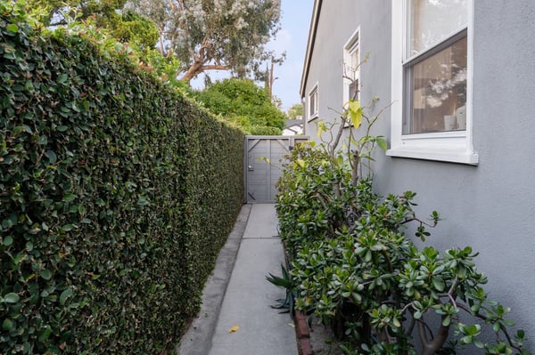 6115 Van Noord Avenue, Valley Glen, CA