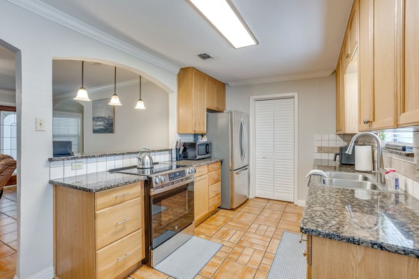 205 Scenic Dr, Aledo, TX