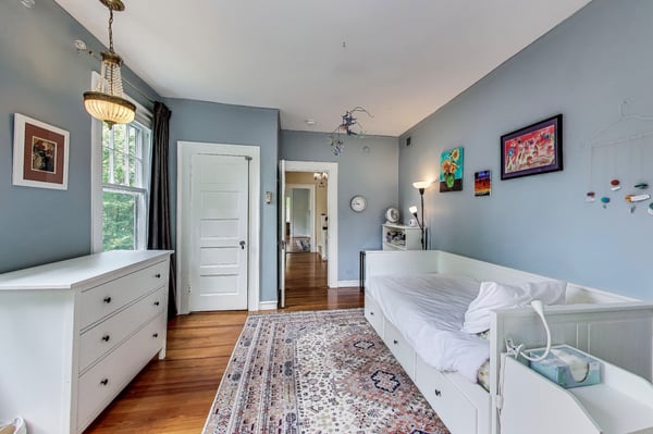 5809 Grosvenor Lane, Bethesda, MD