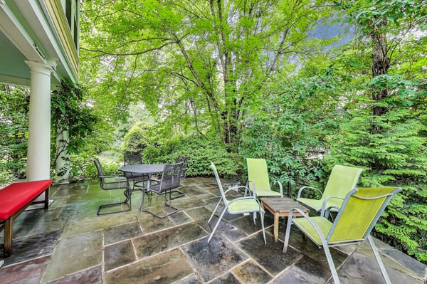Surrounded by Nature - What a Peaceful Place!