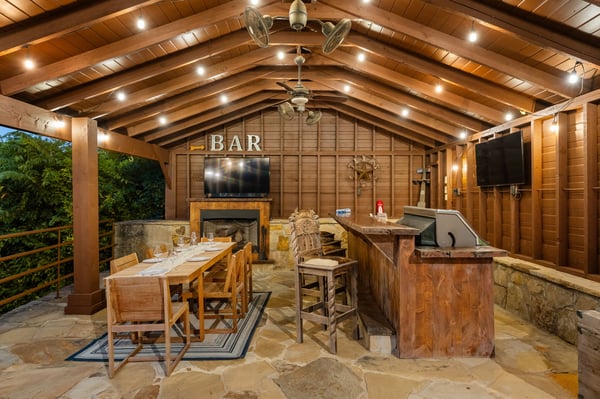 15747 Booth Circle, Volente, TX