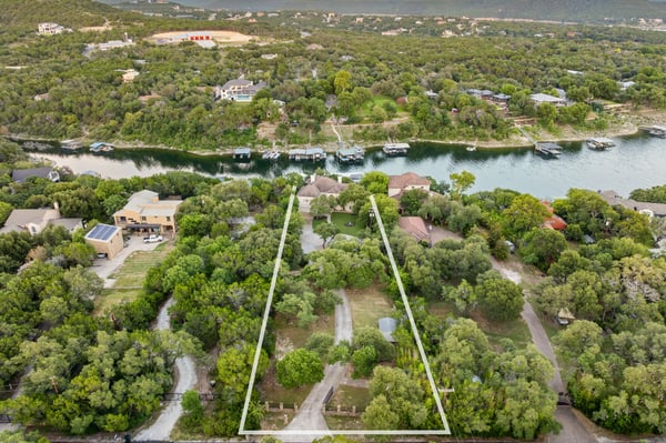 15747 Booth Circle, Volente, TX