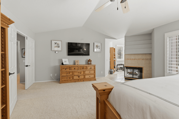2225 Kirsten Lee Dr, Westlake Village, CA