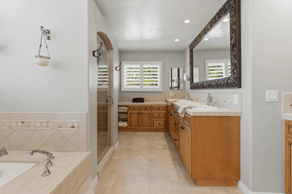 2225 Kirsten Lee Dr, Westlake Village, CA