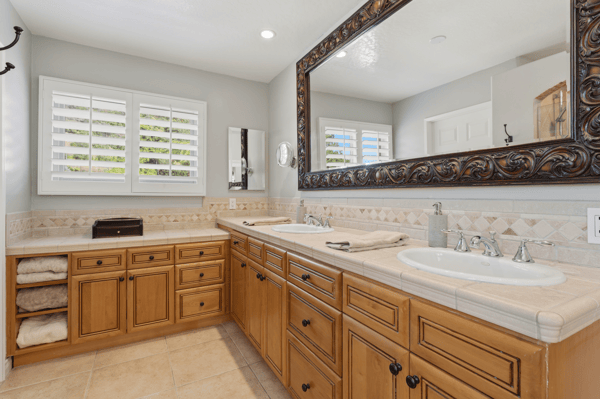 2225 Kirsten Lee Dr, Westlake Village, CA