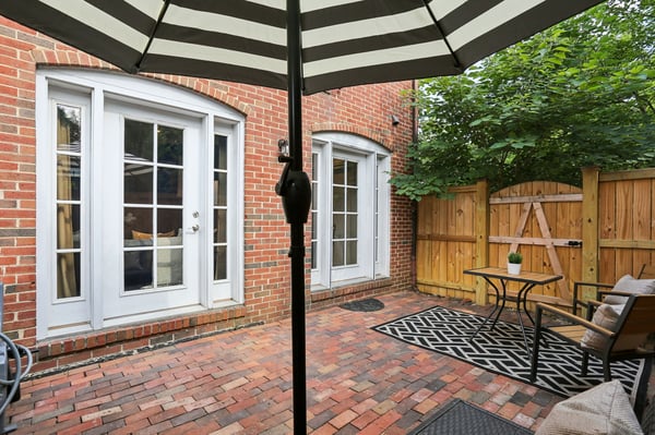109 King Henry Ct, Alexandria, VA