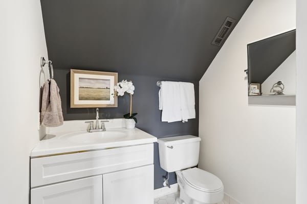 109 King Henry Ct, Alexandria, VA