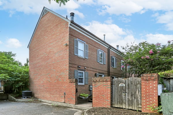 109 King Henry Ct, Alexandria, VA