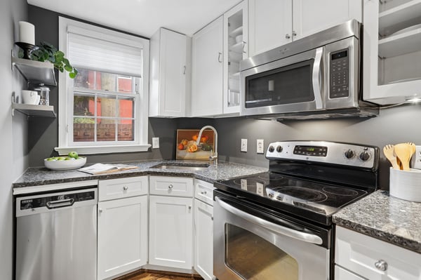 109 King Henry Ct, Alexandria, VA