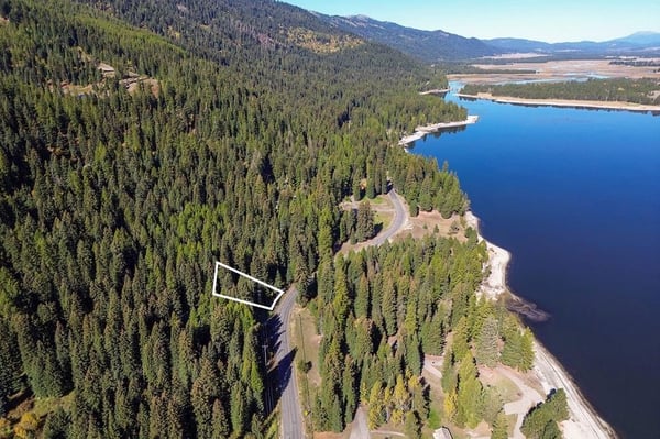 2325 W Mountain Road, Donnelly, ID