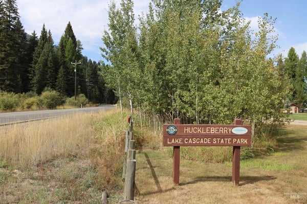 2325 W Mountain Road, Donnelly, ID