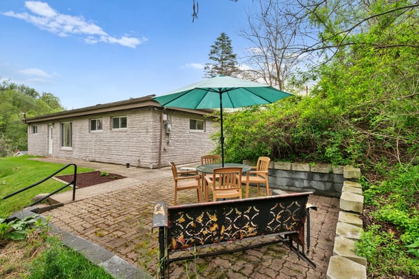 5946 Poketa Road, Verona, PA