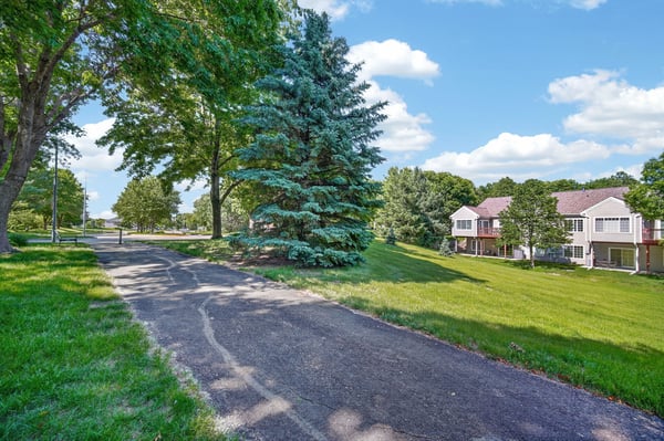 7730 Wistful Vista Dr., 401, West Des Moines, IA