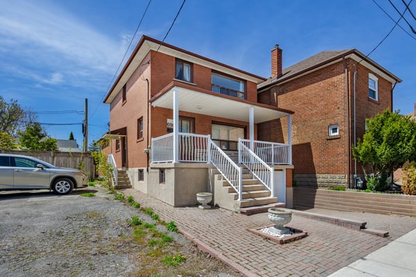 696 Winona Dr, York, ON