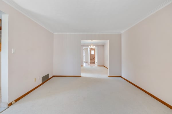 696 Winona Dr, York, ON