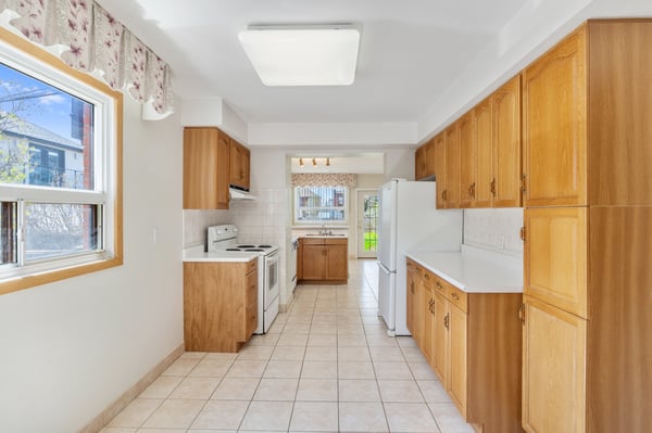 696 Winona Dr, York, ON