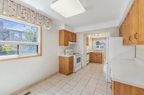 696 Winona Dr, York, ON