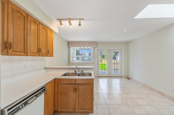 696 Winona Dr, York, ON