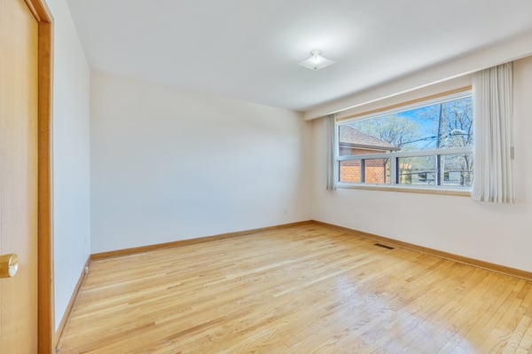 696 Winona Dr, York, ON
