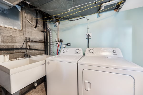 696 Winona Dr, York, ON