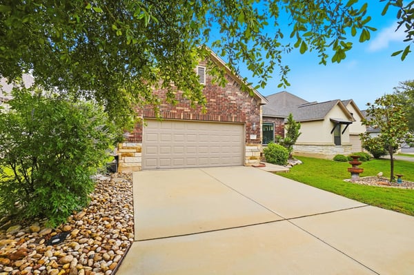636 Carriage House, Spring Branch, TX