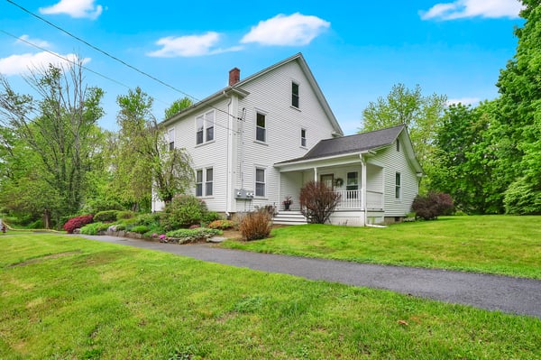 224 College Highway, Southampton, MA