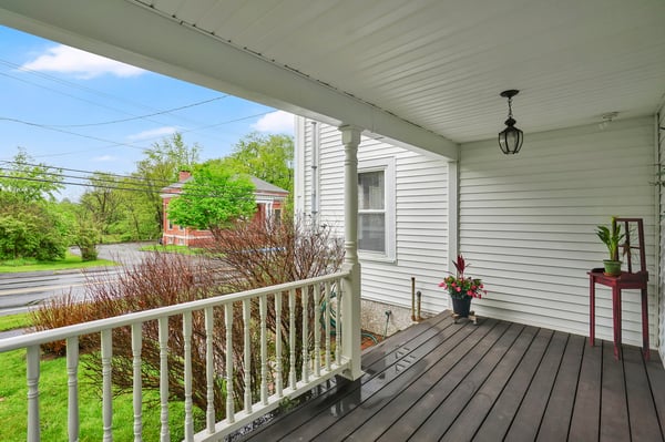 224 College Highway, Southampton, MA