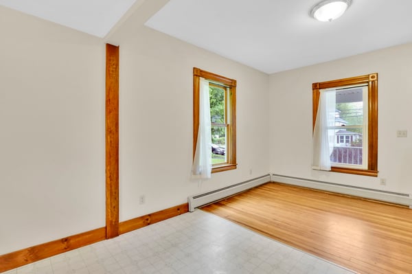 224 College Highway, Southampton, MA