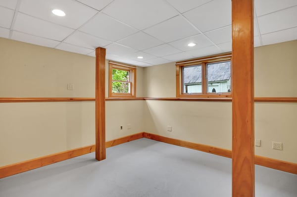 224 College Highway, Southampton, MA