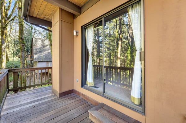 2546 SW Sherwood Drive, Portland, OR