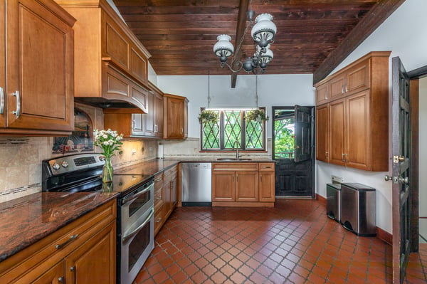 40 Sunset Dr, Sherman, CT