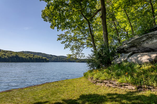40 Sunset Dr, Sherman, CT
