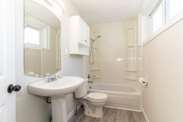 18 Susan Street W, Huntsville (Chaffey), ON