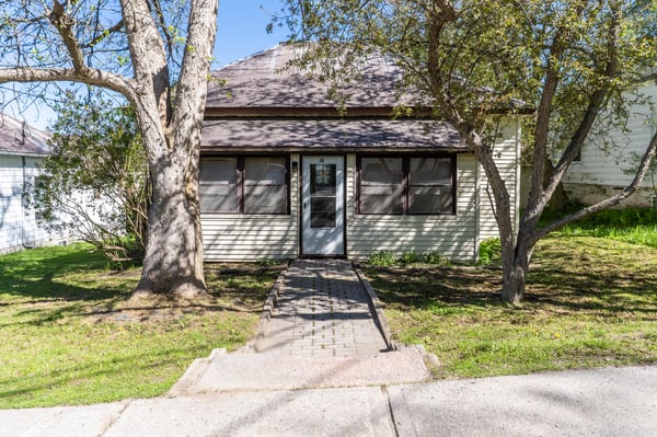 18 Susan Street W, Huntsville (Chaffey), ON