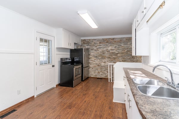 18 Susan Street W, Huntsville (Chaffey), ON