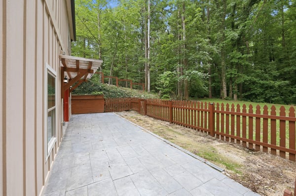 2010 Damascus Church Rd, Chapel Hill, NC