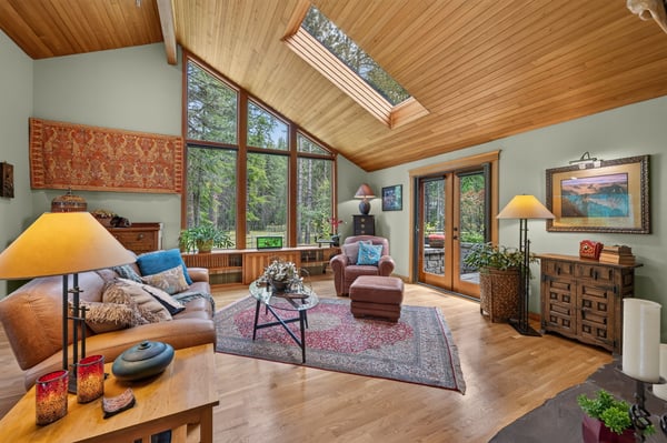 26359 SW Tamarack Lane, Camp Sherman, OR