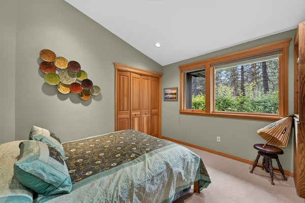 26359 SW Tamarack Lane, Camp Sherman, OR