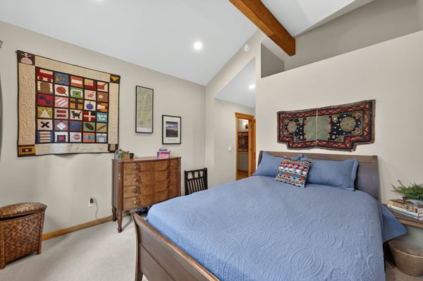 26359 SW Tamarack Lane, Camp Sherman, OR